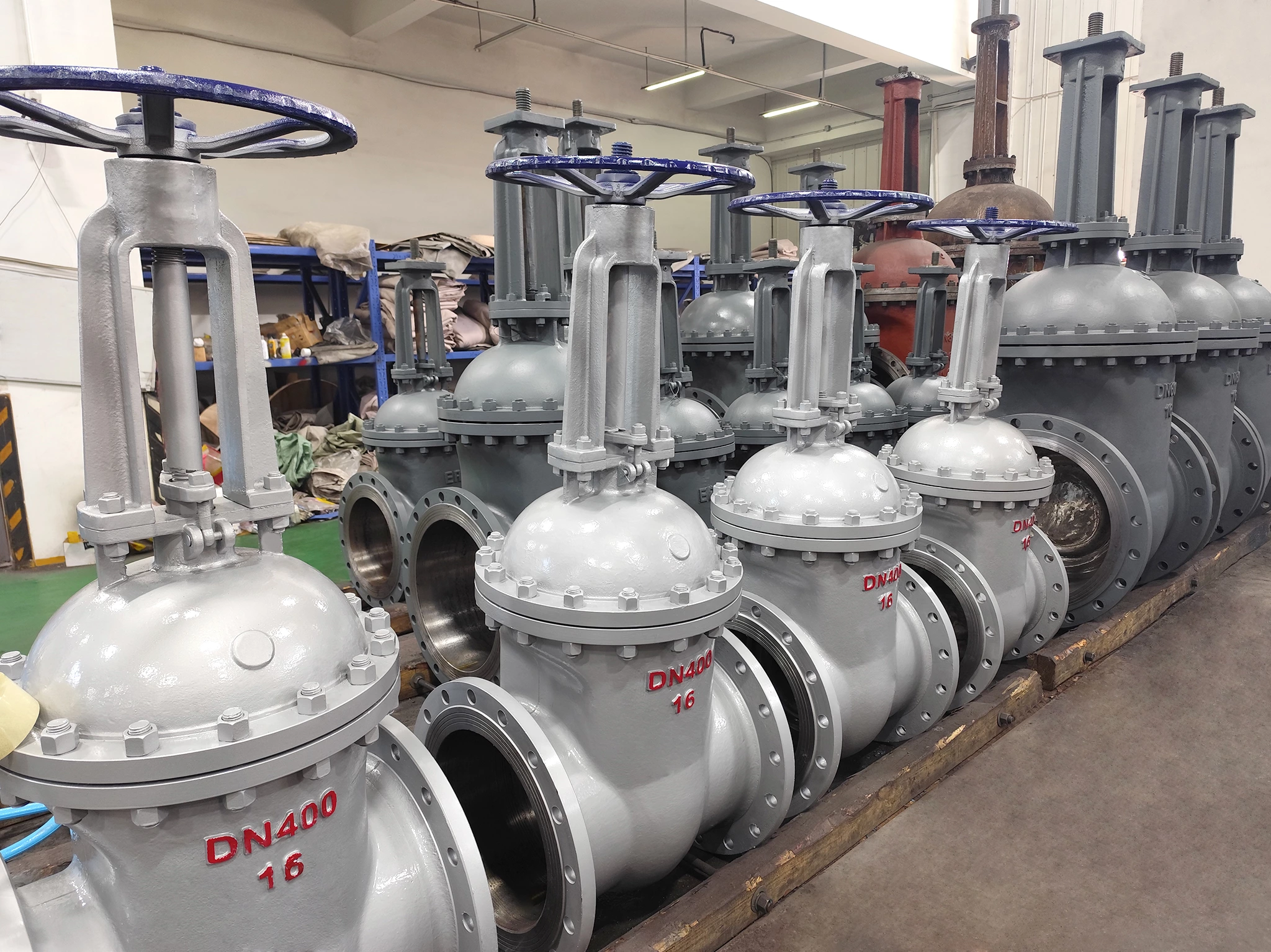 Вот профессиональный перевод вашего текста на русский язык, адаптированный под техническую документацию по промышленным клапанам